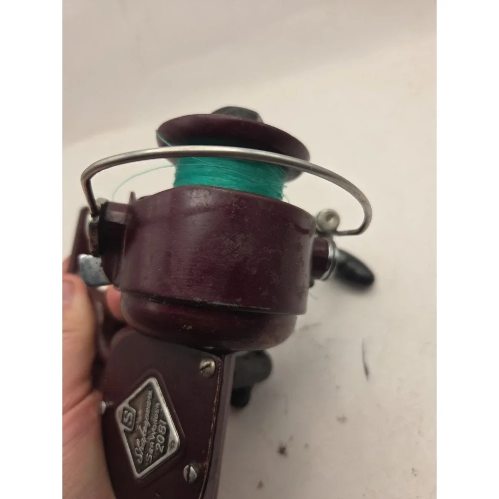 Vintage Shakespeare Sea Wonder 2081 Open Face Spinning Reel Fishing Purple Good
